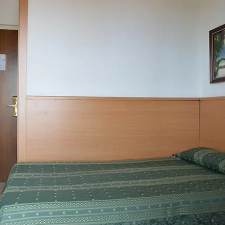 Samba Отель Льорет-де-Мар