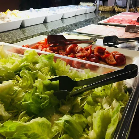 Отель Samba Льорет-де-Мар