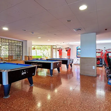 Отель Samba Льорет-де-Мар